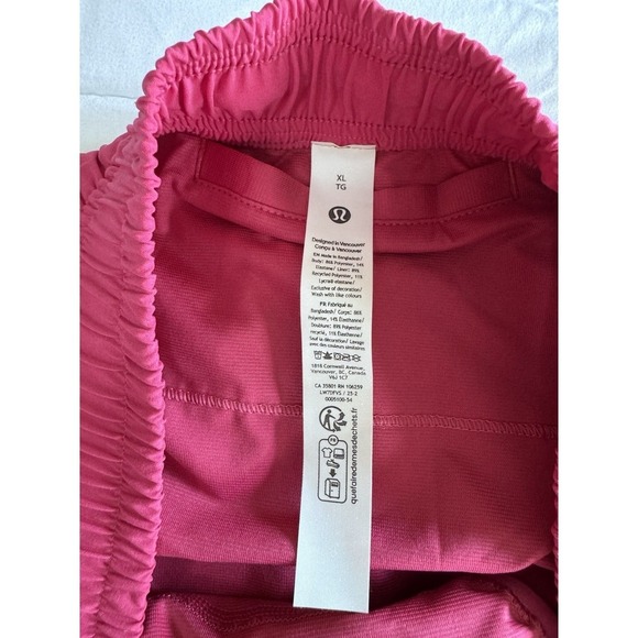 NEW LULULEMON WOMENS PACE CRUSH HIGH RISE 2.5" SHORTS XL Raspberry Coulis NWT - Picture 6 of 10